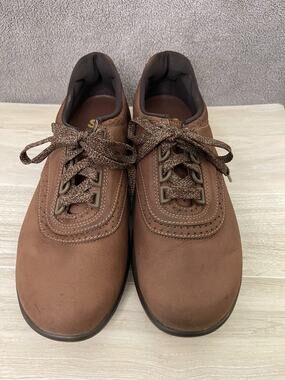 SAS Womens Walk Easy Brown Comfort Casual Walking Shoes size 8